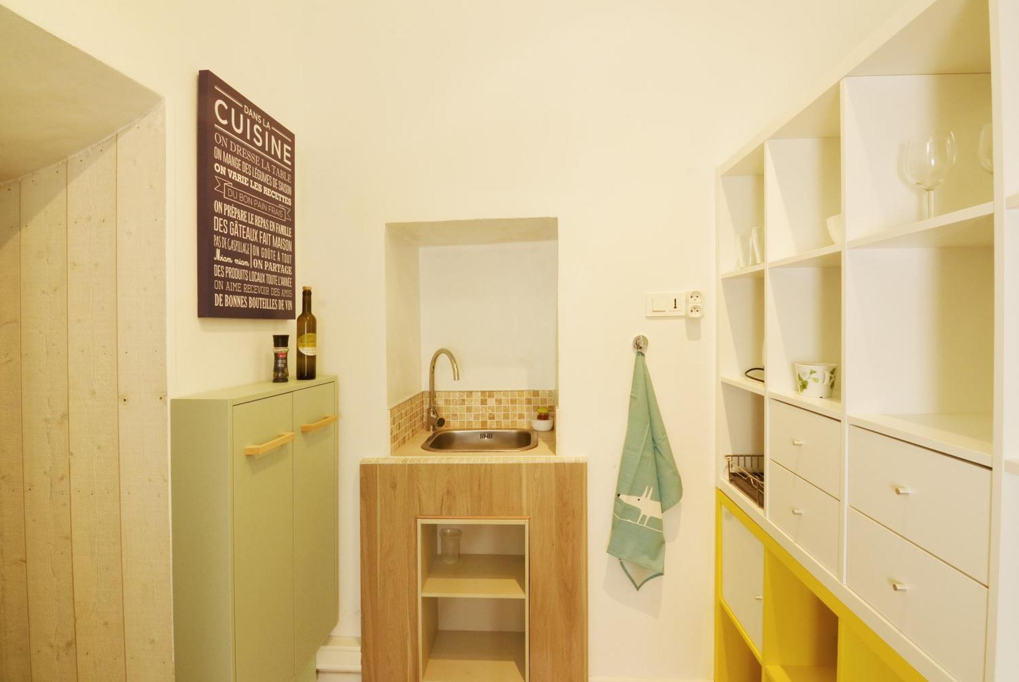 Clementine - Chouette Studio Privé en village charmant en Luberon Lauris Esterno foto